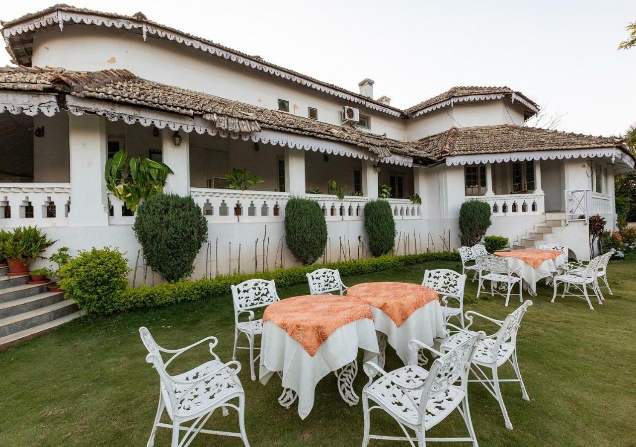 Mpt Rock End Manor, Pachmarhi Hotel Exterior foto